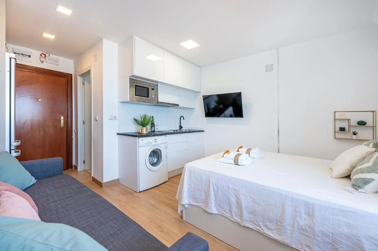797 Holiday Rentals- Estudio En Las Naciones Con Vistas Al Mar Benalmadena
