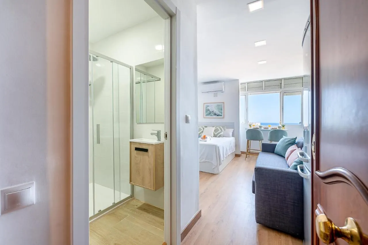 797 Holiday Rentals- Estudio En Las Naciones Con Vistas Al Mar 베날마데나코스타